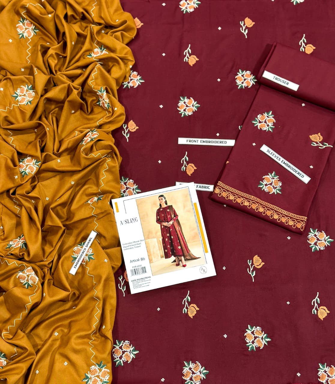 🌸 SUMMER'S COLLECTION 🌸 🟥 BRAND NAME : LIBAAS 🟨 CATEGORY : LAWN 3PC Embroidered (004)