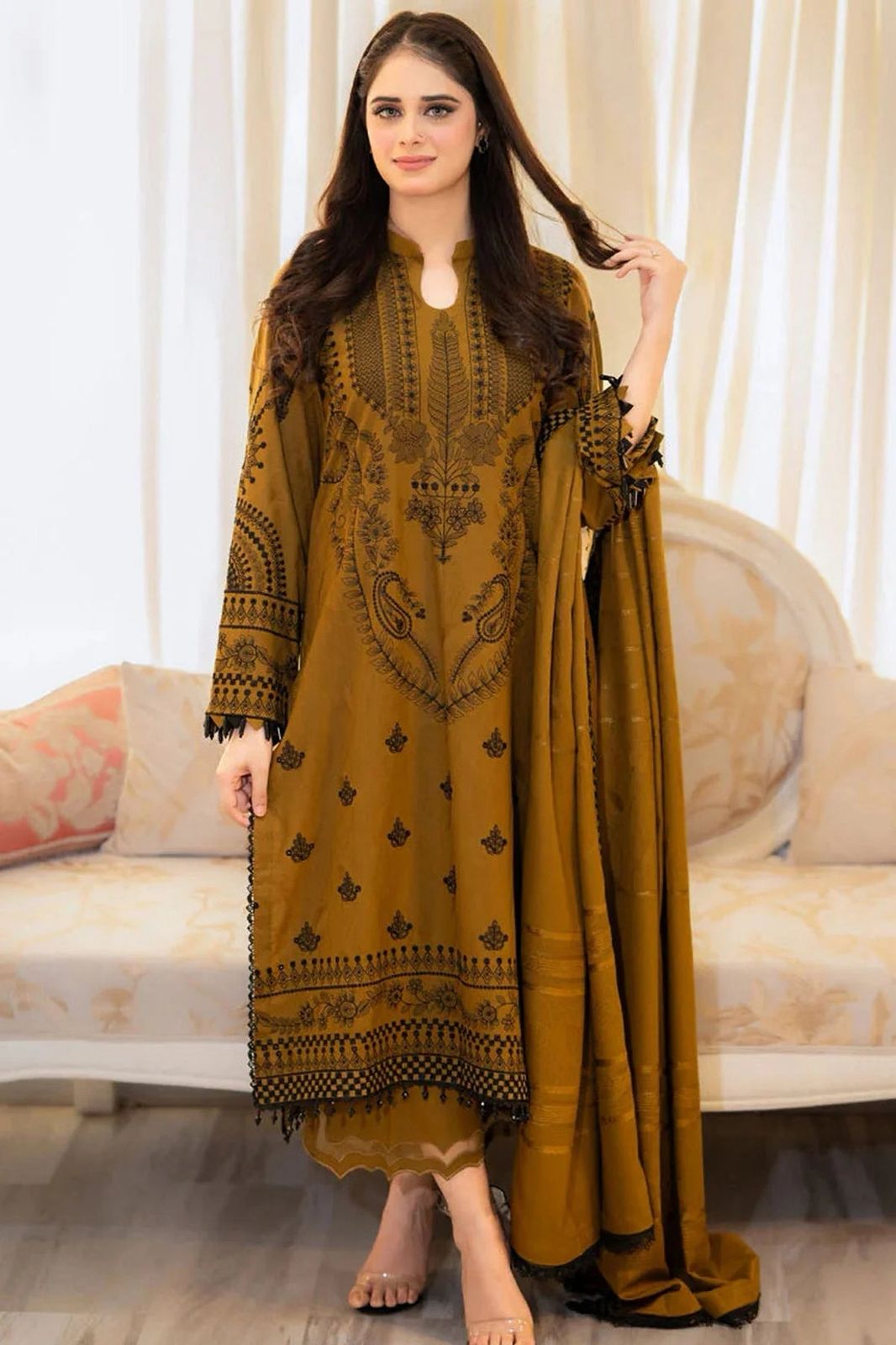 🌸 SUMMER'S COLLECTION 🌸  🟥 BRAND NAME : LIBAAS 🟨 CATEGORY : LAWN 3PC Embroidered (001)